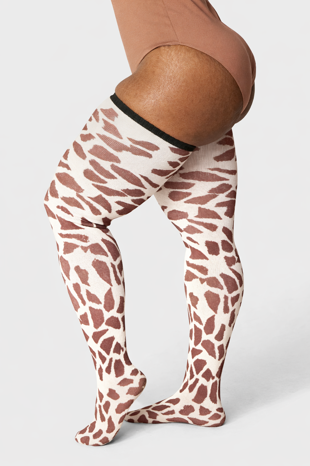 Artisan - Safari Strut - Giraffe