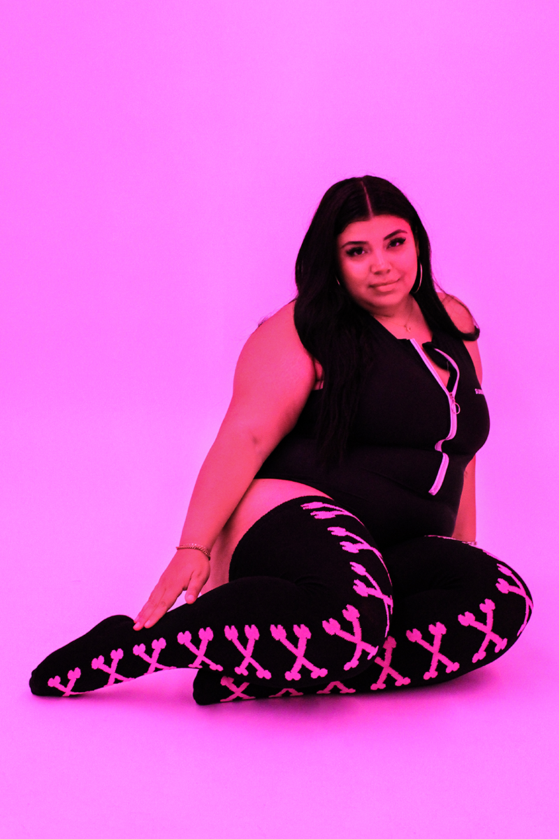 THUNDA THIGHS Tūbbies - Cross Bones - Pink