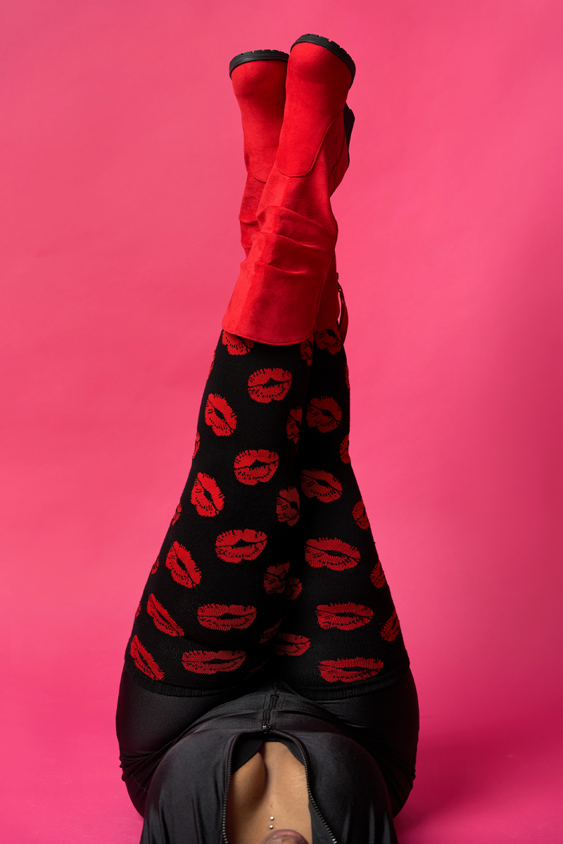 THUNDA THIGHS Tūbbies - Kiss Me All Over