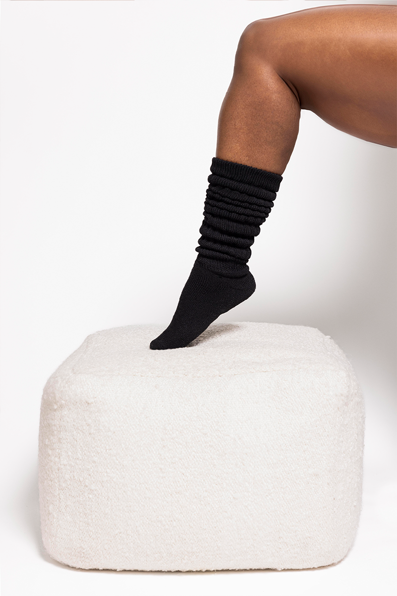 THUNDA THIGHS Slouch - Black